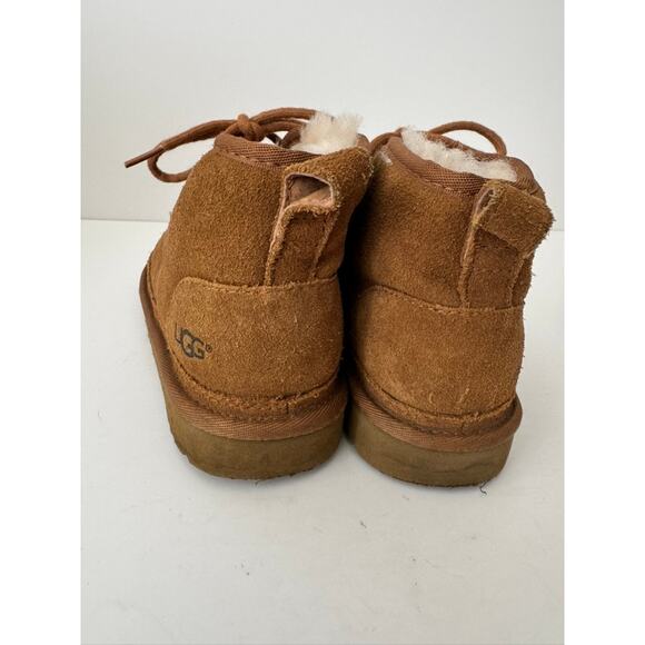 UGG Neumel Chukka Suede Lace Up Ankle Boot Fur Lined Winter Shoe Sz 3 - Picture 6 of 8